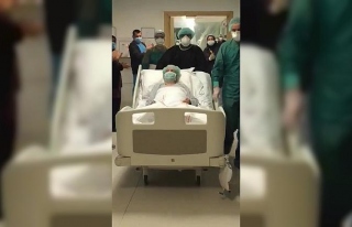 67 yaşındaki hasta yoğun bakımdan çıktı