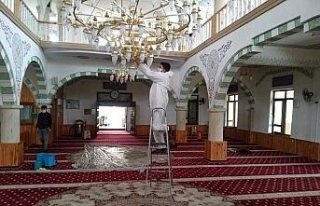 Boğaziçi’nde camiler dezenfekte edildi