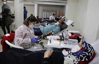 Site sakinleri iftar sonrası kan bağışında bulundu