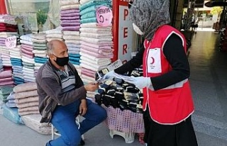 Türk Kızılay Karabük Şubesi 2 bin adet maske...