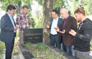 KGD, Harun Ersoyu mezarı başında andı
