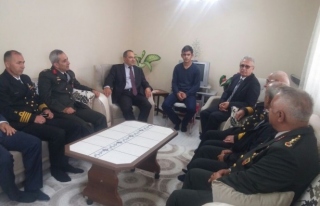 Vali Ali Kaban şehit ailesini ziyaret etti