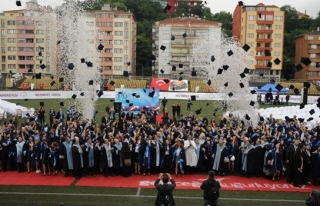 BEÜ 2016nın ilk mezuniyet törenini Zonguldak...