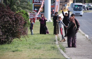 Trafikte dilenen Suriyeli Türkmen aile yardım istiyor
