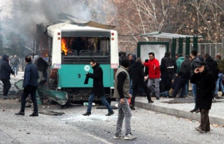 Kayseri Erciyes Üniversitesi önünde büyük patlama:...