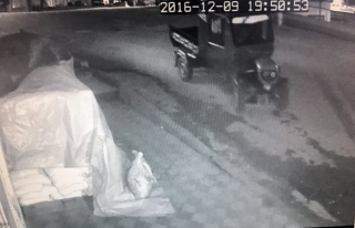 Pat-pat hırsızları kameraya yakalandı