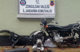 Jandarma, motosiklet hırsızlarına geçit vermedi