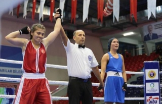 Karabüklü milli boksör Çağla'dan Madalya