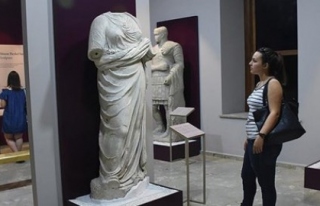 Amasra Tesadüf eserler müzesi"ne ziyaretçi...