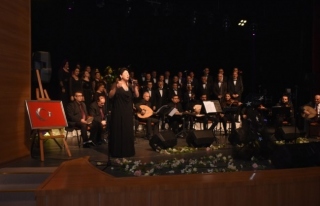 Türk sanat müziği korosu, davetlileri büyüledi...