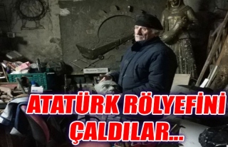 Atatürk rölyefini çaldılar...