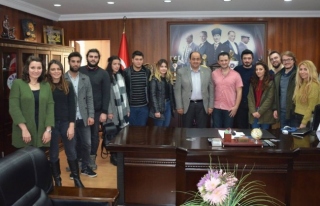 Öğrencilerden Demirtaş'a teşekkür ziyareti