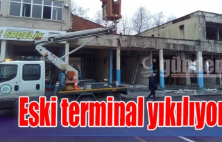 Eski terminal yıkılıyor