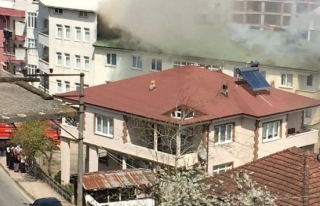 Akçakoca'da çatı yangını