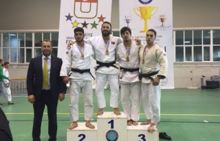 Manay Türkiye Judo Şampiyonası'nda üçüncü oldu.