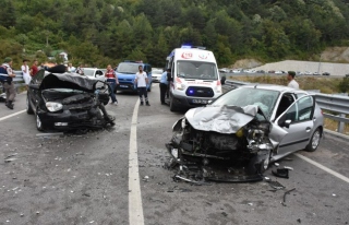 Bartın'da Trafik Kazası: 6 Yaralı
