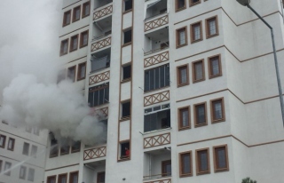 Ev Yangınında; 6'sı çocuk 21 kişi dumandan etkilendi