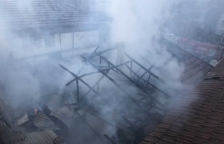 Yangında dumandan etkilenen 1 kişi hastaneye kaldırıldı