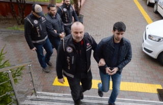 Karabük'te FETÖ Operasyonda 2 muvazzaf asker gözaltına...