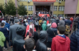 Öğrencilerden Mehmetçiğe destek