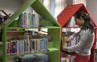 3 bin nüfuslu ilçede 33 bin kitaplı kütüphane